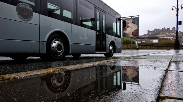 Comparatif des meilleures options de location de minibus à Caen